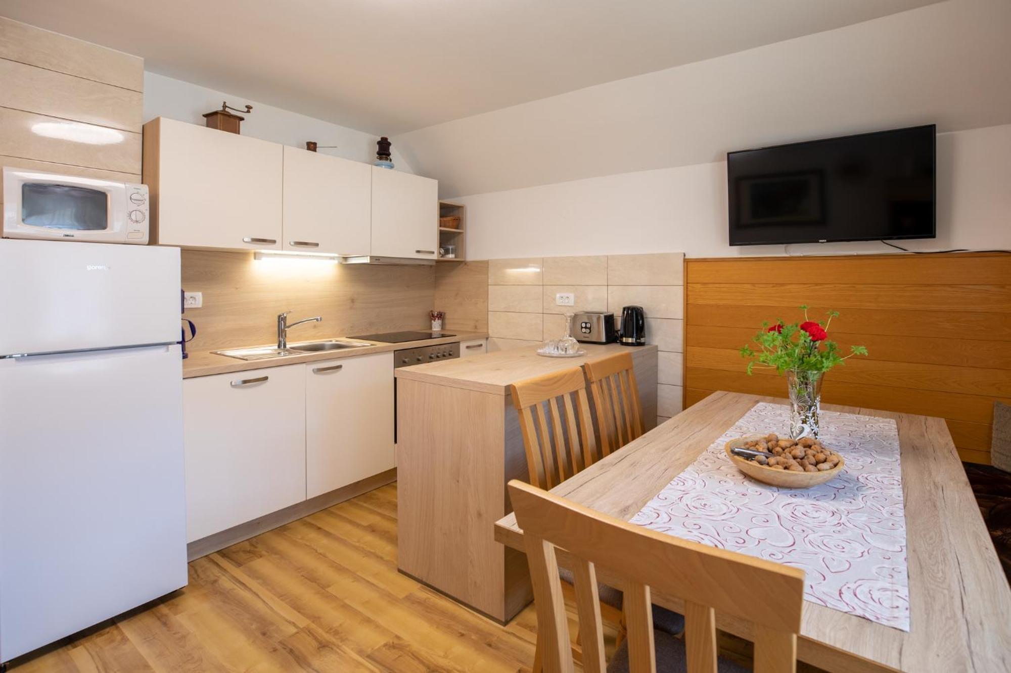 Apartmaji Prezelj Bohinj Bagian luar foto